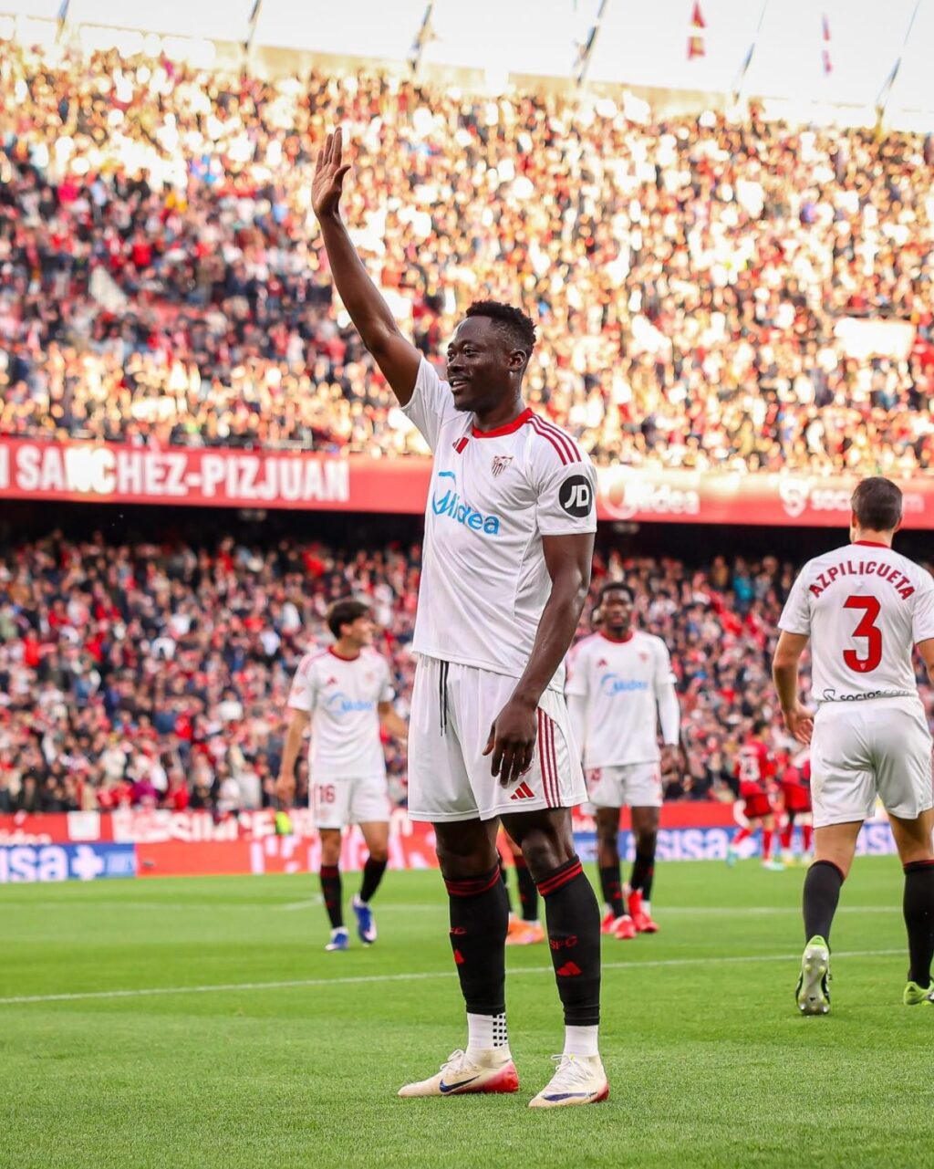 Redemption on the Pizjuán: Akor Adams Rediscovers Scoring Contact in Rayo Draw